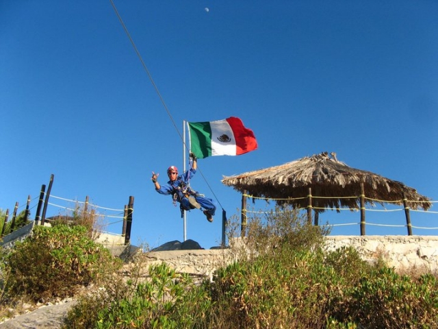 Con la bandera en mano
